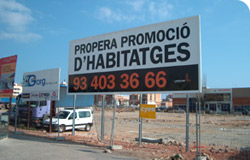 Valla Publicitaria 8x3 Standard con marcos